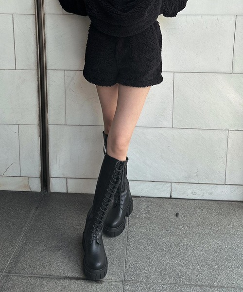 ENVYM(アンビー)の「ボアショートパンツ(その他パンツ・レディース・アイボリー/ブラック・FREE)」の6枚目の写真