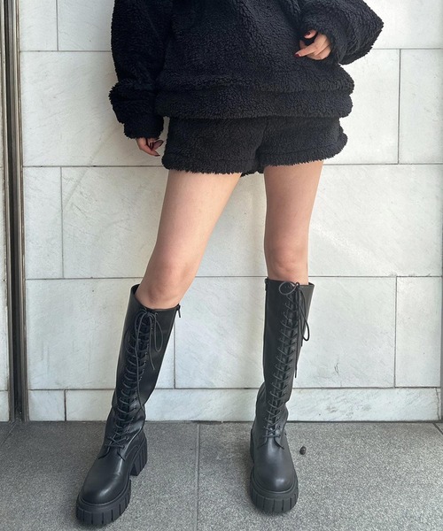 ENVYM(アンビー)の「ボアショートパンツ(その他パンツ・レディース・アイボリー/ブラック・FREE)」の7枚目の写真
