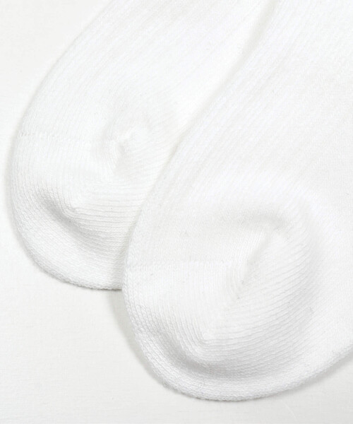 BeBe Petits Pois Vert（ベベプチポワヴェール）の「【店舗限定】ハート柄レースリボンソックス(15~24cm)（ソックス/靴下・キッズ・ホワイト/ブラック・L/XL/M）」の7枚目の写真