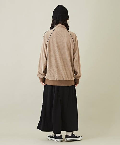 CUBE SUGAR（キューブシュガー）の「デニム×裏毛スウェットリメイク風切替ロングスカート（デニムスカート・レディース・ブラック/グレー・M）」の13枚目の写真