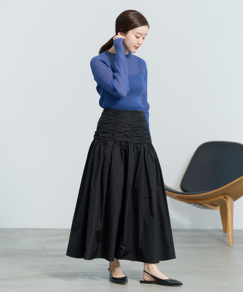 IENA(イエナ)の「ギャザーデザインタフタスカート(スカート・レディース・キャメル/ブラック・38/36)」の3枚目の写真