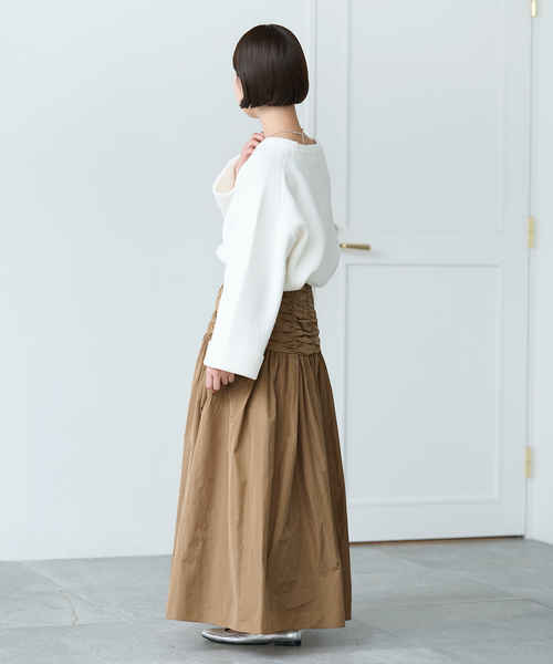 IENA(イエナ)の「ギャザーデザインタフタスカート(スカート・レディース・キャメル/ブラック・38/36)」の5枚目の写真