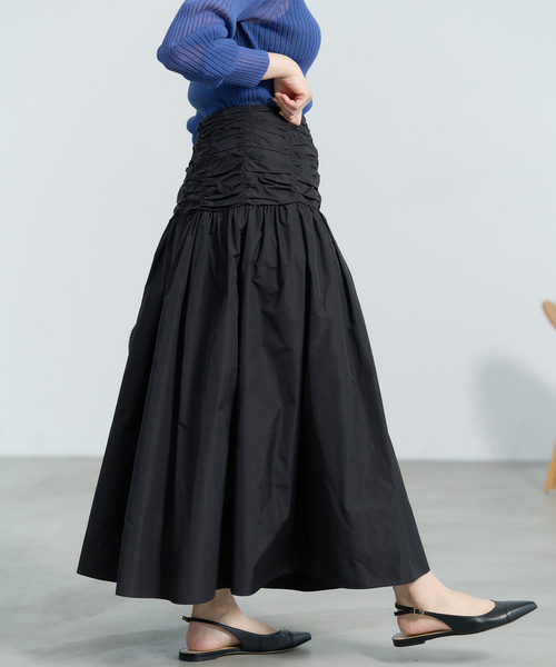 IENA(イエナ)の「ギャザーデザインタフタスカート(スカート・レディース・キャメル/ブラック・38/36)」の7枚目の写真