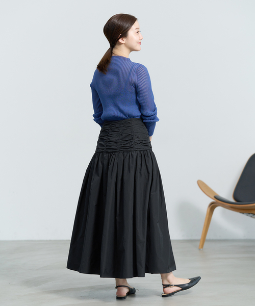 IENA(イエナ)の「ギャザーデザインタフタスカート(スカート・レディース・キャメル/ブラック・38/36)」の12枚目の写真