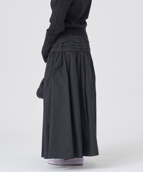 IENA(イエナ)の「ギャザーデザインタフタスカート(スカート・レディース・キャメル/ブラック・38/36)」の14枚目の写真