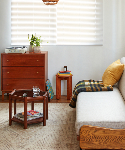 ACME FURNITURE（アクメファニチャー）の「BROOKS HEXAGON TABLE ブラックガラス ブルックスヘキサゴン（家具・レディース・その他・FREE）」の10枚目の写真