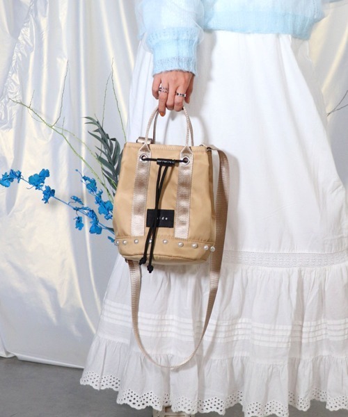 COLDE （コルデ）の「パール付き2way巾着ミニトートバッグ（トートバッグ・レディース・ベージュ/ブラック/カーキ/パープル・FREE）」の3枚目の写真