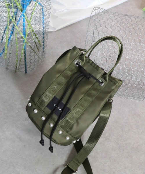 COLDE （コルデ）の「パール付き2way巾着ミニトートバッグ（トートバッグ・レディース・ベージュ/ブラック/カーキ/パープル・FREE）」の4枚目の写真