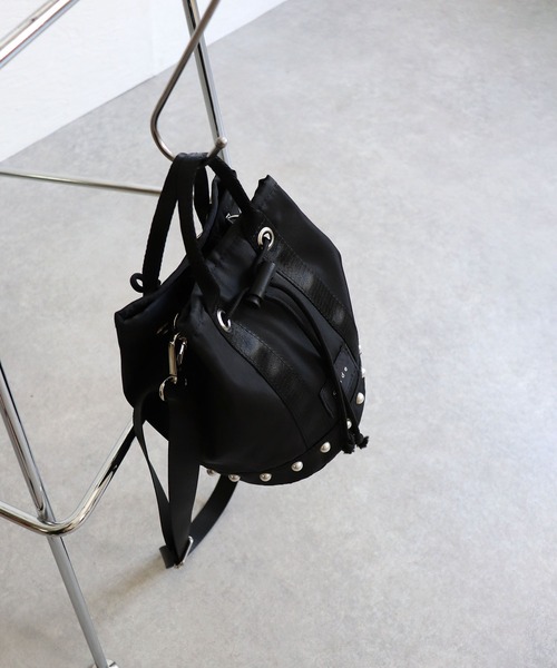 COLDE （コルデ）の「パール付き2way巾着ミニトートバッグ（トートバッグ・レディース・ベージュ/ブラック/カーキ/パープル・FREE）」の2枚目の写真