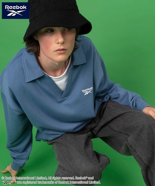 Reebok(リーボック)の「Reebok リーボック WEB限定 別注 ブランド ロゴ ワンポイントスキッパーネック 裏毛 長袖 プルオーバー スウェット トレーナー(スウェット・メンズ・ブルー/ホワイト/ブラック・M/LL/L)」の4枚目の写真