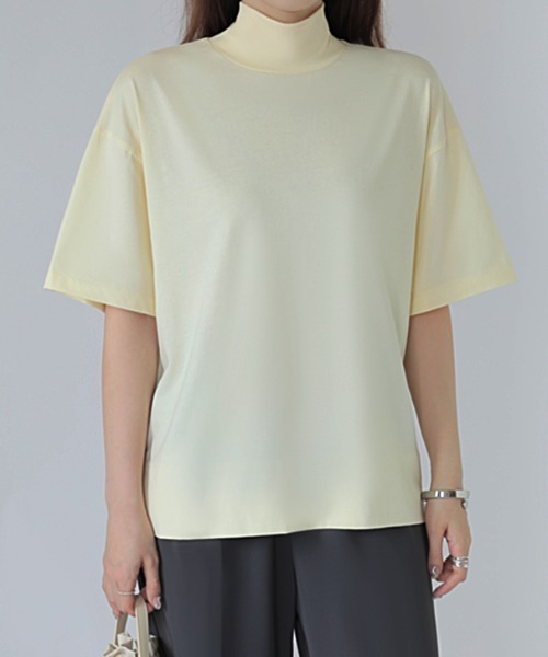 COCOMOMO(ココモモ)の「【選べる2タイプ×カラー展開あり】 半袖Tシャツ ハイネック モックネック Tシャツ カットソー スリット 半袖 夏服(Tシャツ/カットソー・レディース・ライトイエロー/ホワイト×ブラック/ブラック×ホワイト/ライトブラウン/ピンク/グレー/ブラック/ライトブルー/ホワイト/パープル・M/L)」の9枚目の写真