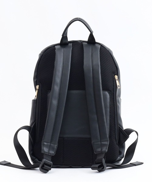 COOCO（クーコ）の「フェイクレザー１０ポケットミディアムサイズリュック／Ａ４対応（バックパック/リュック・レディース・ライトグレー/ブラック・9）」の4枚目の写真