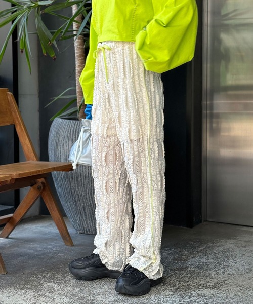 HELLO.SANFRANCISCO（ハローサンフランシスコ）の「【HELLO.SANFRANCISCO/ハローサンフランシスコ】フリルレース配色ステッチパンツ（その他パンツ・レディース・ブラック/アイボリー・FREE）」の6枚目の写真