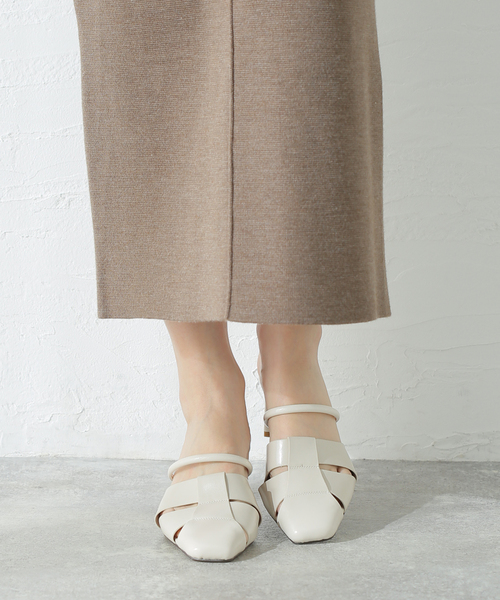 LE TALON(ルタロン)の「5.5cmグルカストラップミュールサンダル(サンダル・レディース・キャメル/アイボリー/ブラック系その他・LARGE/MEDIUM/SMALL/X-LARGE)」の16枚目の写真