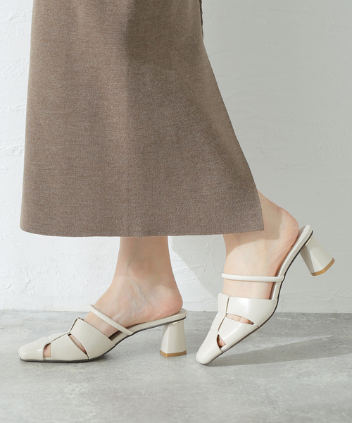 LE TALON(ルタロン)の「5.5cmグルカストラップミュールサンダル(サンダル・レディース・キャメル/アイボリー/ブラック系その他・LARGE/MEDIUM/SMALL/X-LARGE)」の17枚目の写真