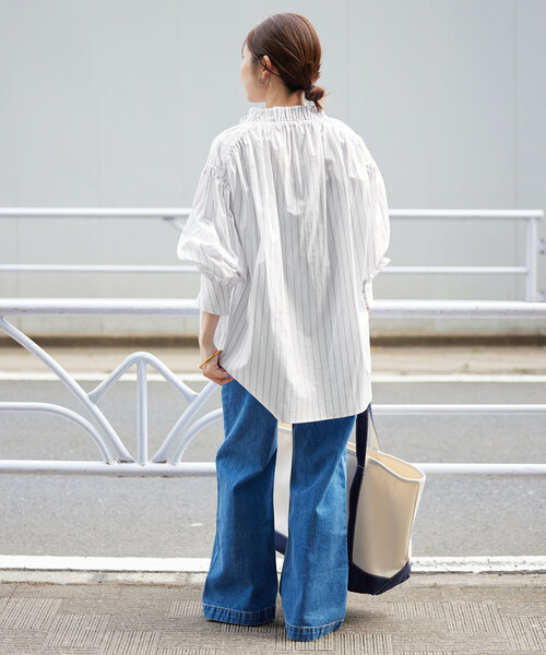 SLOBE IENA(スローブイエナ)の「タックカラーボリュームスリーブブラウス(シャツ/ブラウス・レディース・ブラック系その他/ホワイト/ブルー系その他/ピンク系その他・FREE)」の14枚目の写真