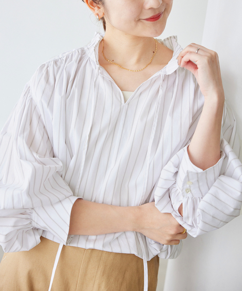 SLOBE IENA(スローブイエナ)の「タックカラーボリュームスリーブブラウス(シャツ/ブラウス・レディース・ブラック系その他/ホワイト/ブルー系その他/ピンク系その他・FREE)」の22枚目の写真