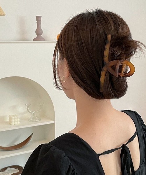 E&C closet…（イーアンドシークローゼット）の「マットカラーヘアクリップ（バレッタ/ヘアクリップ・レディース・ブラック/ブラウン・FREE）」の7枚目の写真