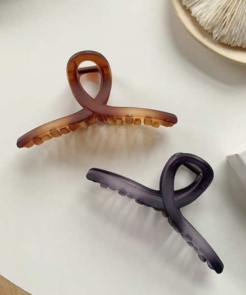 E&C closet…（イーアンドシークローゼット）の「マットカラーヘアクリップ（バレッタ/ヘアクリップ・レディース・ブラック/ブラウン・FREE）」の17枚目の写真