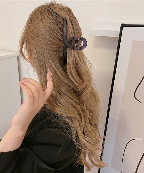 セール】『11月限定半額セール』マットカラーヘアクリップ（バレッタ