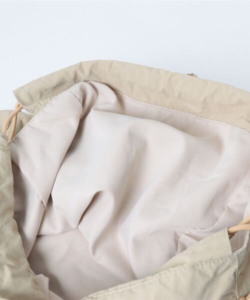 BEN DAVIS（ベンデイビス）の「《BEN DAVIS》NYLON DRAW STRING DAYPACK（バックパック/リュック・レディース・オフホワイト/ブラック/グリーン/ベージュ・FREE）」の8枚目の写真