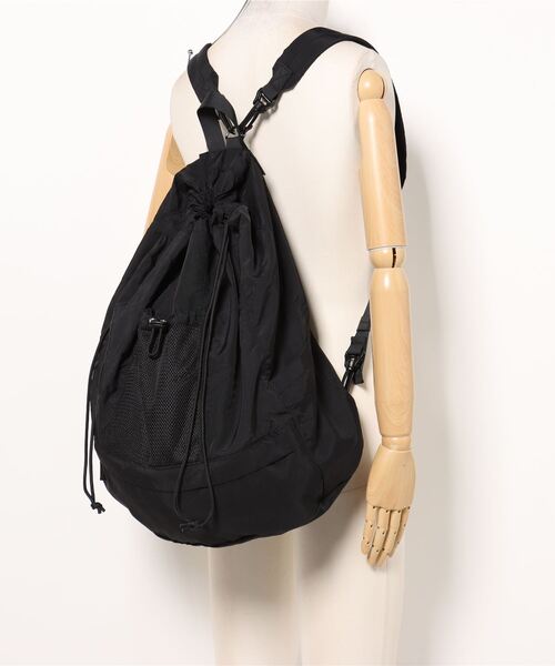 BEN DAVIS（ベンデイビス）の「《BEN DAVIS》NYLON DRAW STRING DAYPACK（バックパック/リュック・レディース・オフホワイト/ブラック/グリーン/ベージュ・FREE）」の11枚目の写真