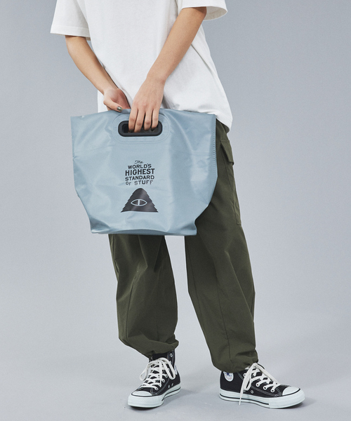 POLeR(ポーラー)の「【POLeR/ポーラー】 HIGH&DRY TPU EAZY BAG /トートバッグ(トートバッグ・メンズ・グレー/ブラック/ベージュ/オレンジ・フリー)」の3枚目の写真