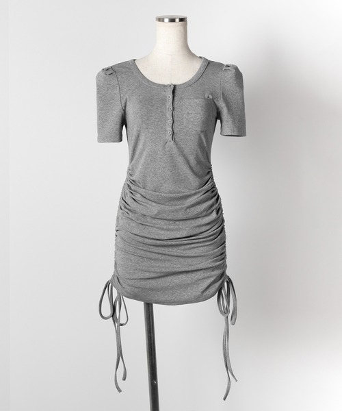 me+em select(ミームセレクト)の「※※【 2color 】シャーリングリボンヘンリーネックミニワンピース / shirring ribbon henley neck mini onepiece(ワンピース・レディース・グレー/ブラック・SMALL/MEDIUM)」の12枚目の写真