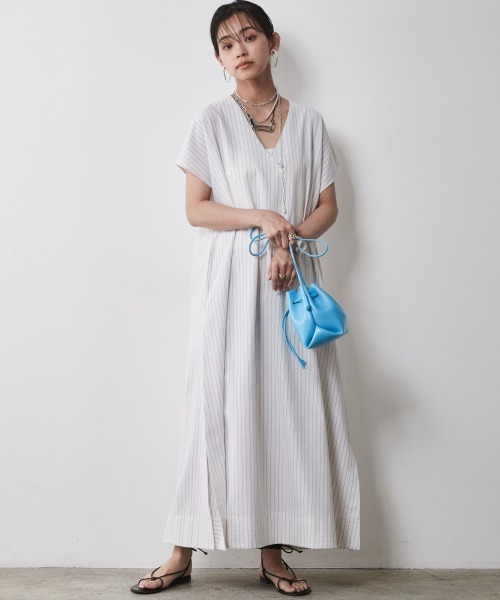 CHIC STYLE(シックスタイル)の「<大きいサイズ>ストライプフレンチスリーブVネックマキシワンピース シックスタイル(ワンピース・レディース・ホワイト系/ブラウン系・5L/4L/3L/LL/L)」の5枚目の写真