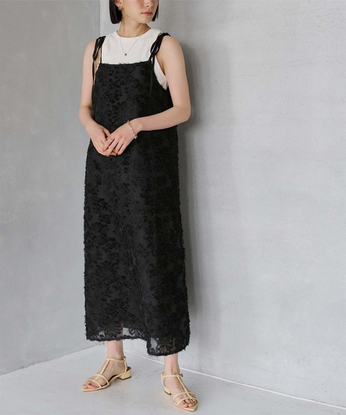 titivate（ティティベイト）の「フラワーフリンジキャミソールワンピース（ワンピース・レディース・オフホワイト/ブラック・M）」の13枚目の写真