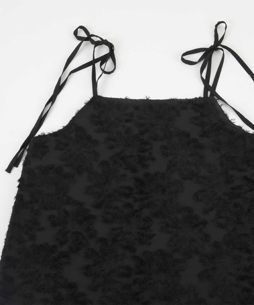 titivate（ティティベイト）の「フラワーフリンジキャミソールワンピース（ワンピース・レディース・オフホワイト/ブラック・M）」の8枚目の写真