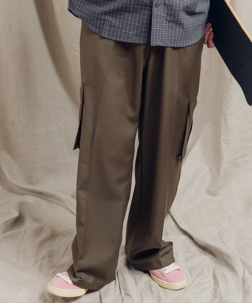 MUHET（ミュエータ）の「カーゴスラックスパンツ（カーゴパンツ・レディース・チャコールグレー/カーキ・SMALL/MEDIUM/X-LARGE）」の11枚目の写真