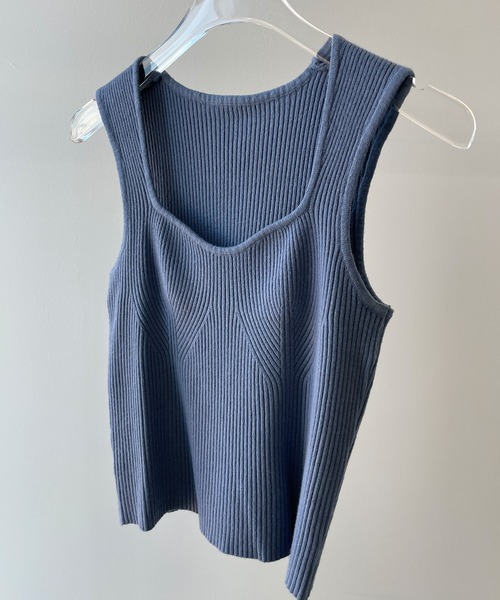 uyu.(ウユ)の「Square Neck Knit Tank Top / スクエアネックニットタンクトップ【uyu./ウユ】(タンクトップ・レディース・ホワイト/ブルー/ブラウン/レッド・FREE)」の20枚目の写真