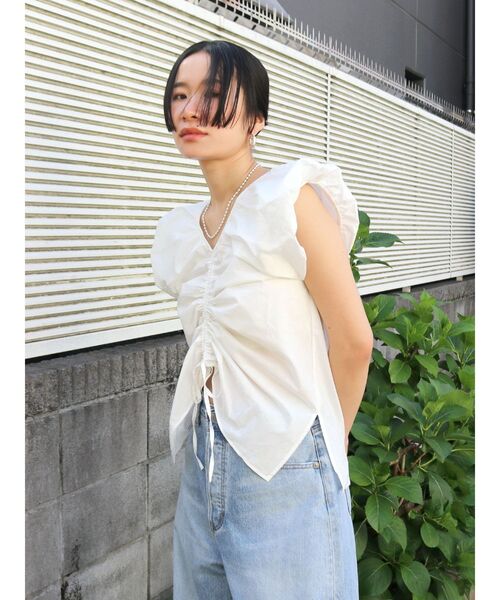 Ungrid（アングリッド）の「フロントギャザーブラウス（シャツ/ブラウス・レディース・オフホワイト/グリーン/その他1・FREE）」の2枚目の写真