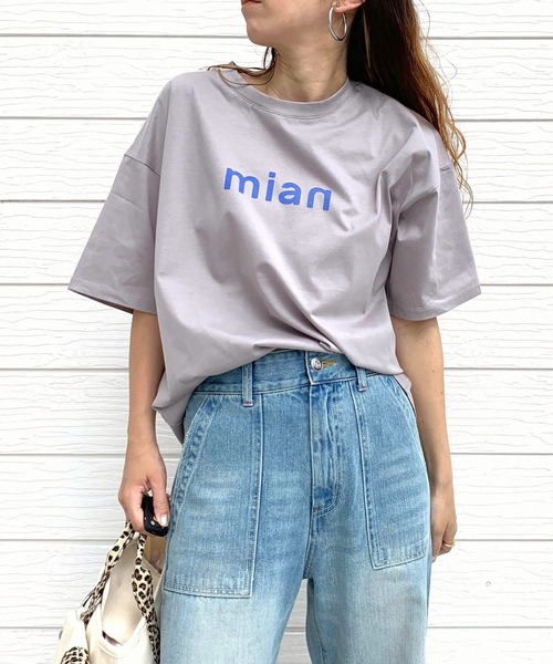 Q（キュー）の「ドライタッチコットンロゴT（Tシャツ/カットソー・レディース・ホワイト/チャコールグレー/ブラック/グレイッシュベージュ・MEDIUM）」の4枚目の写真