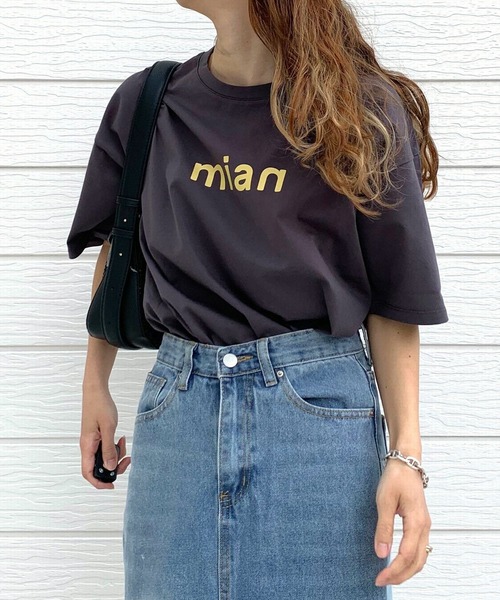 Q（キュー）の「ドライタッチコットンロゴT（Tシャツ/カットソー・レディース・ホワイト/チャコールグレー/ブラック/グレイッシュベージュ・MEDIUM）」の18枚目の写真