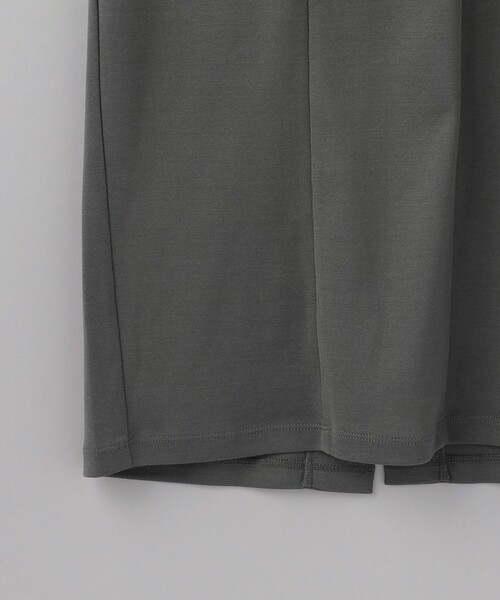 BEAUTY&YOUTH UNITED ARROWS（ビューティーアンドユースユナイテッドアローズ）の「バックホール Iライン ワンピース（ワンピース・レディース・ダークグレー/ブラック/ダークブラウン・S/M）」の17枚目の写真