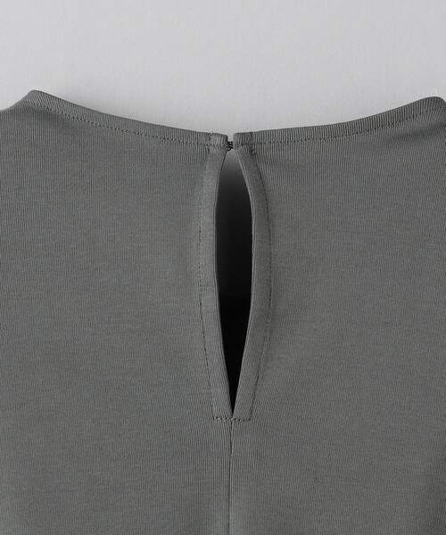 BEAUTY&YOUTH UNITED ARROWS（ビューティーアンドユースユナイテッドアローズ）の「バックホール Iライン ワンピース（ワンピース・レディース・ダークグレー/ブラック/ダークブラウン・S/M）」の18枚目の写真