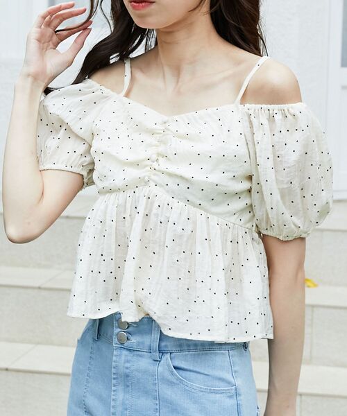 MAJESTIC LEGON（マジェスティックレゴン）の「ペプラムオフショルブラウス（シャツ/ブラウス・レディース・ホワイト系その他/イエロー系その他/ホワイト系その他2・MEDIUM）」の10枚目の写真