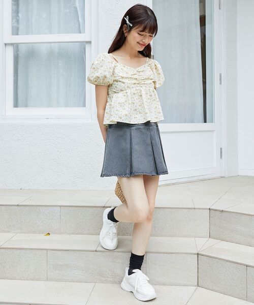 MAJESTIC LEGON（マジェスティックレゴン）の「ペプラムオフショルブラウス（シャツ/ブラウス・レディース・ホワイト系その他/イエロー系その他/ホワイト系その他2・MEDIUM）」の14枚目の写真