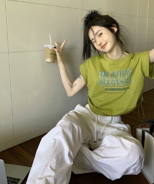 GEMEDA(ジェメダ)の「プリントクロップド半袖Tシャツ(Tシャツ/カットソー・レディース・グレー/グリーン/ホワイト・M)」の21枚目の写真