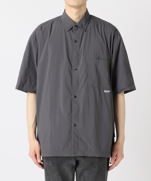 B.C STOCK（ベーセーストック）の「OLIVEDRAB/オーバーシャツ（シャツ/ブラウス・メンズ・スミクロ/グレー/カーキ・MEDIUM/LARGE）」の4枚目の写真