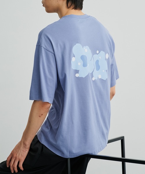 PUBLIC TOKYO(パブリックトウキョウ)の「フラワーアートバックプリントTEE(Tシャツ/カットソー・メンズ・ブラック/ブルー/ホワイト・1/2)」の3枚目の写真
