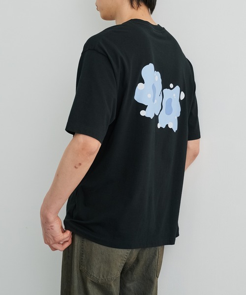 PUBLIC TOKYO(パブリックトウキョウ)の「フラワーアートバックプリントTEE(Tシャツ/カットソー・メンズ・ブラック/ブルー/ホワイト・1/2)」の6枚目の写真