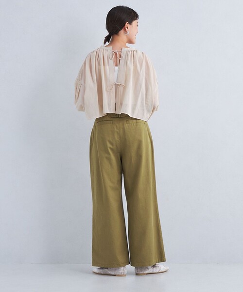 green label relaxing(グリーンレーベルリラクシング)の「チノ タック ワイド パンツ(チノパンツ・レディース・ベージュ/ダークグレー・38/36)」の8枚目の写真