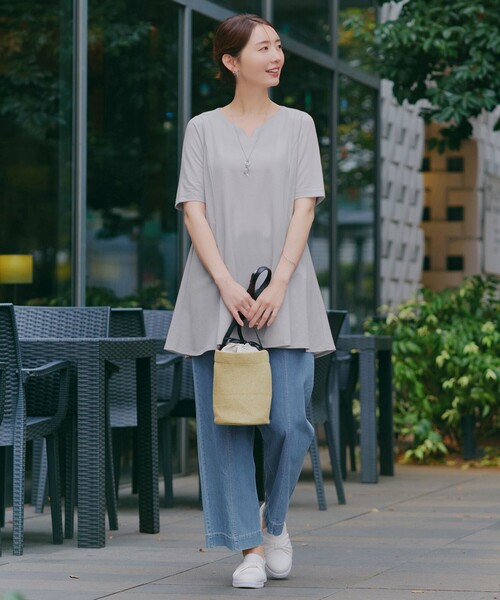Tiaclasse(ティアクラッセ)の「【おのののかさん着用】TCデニム切替ワイドストレートパンツ(その他パンツ・レディース・ネイビー/サックスブルー・S/M/L)」の15枚目の写真
