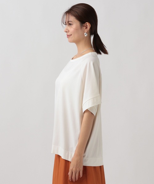 Elura(エルーラ)の「<梅雨時期でも快適>落ち感クループルオーバー(Tシャツ/カットソー・レディース・ライトブルー/ホワイト/ネイビー・FREE)」の12枚目の写真