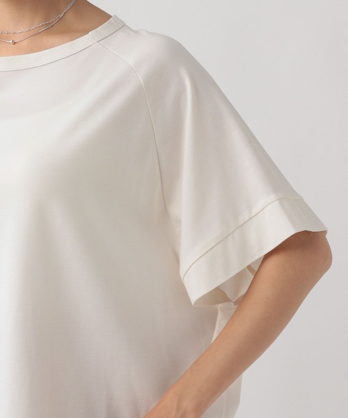 Elura(エルーラ)の「<梅雨時期でも快適>落ち感クループルオーバー(Tシャツ/カットソー・レディース・ライトブルー/ホワイト/ネイビー・FREE)」の9枚目の写真