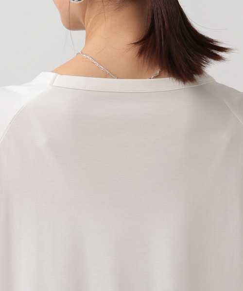 Elura(エルーラ)の「<梅雨時期でも快適>落ち感クループルオーバー(Tシャツ/カットソー・レディース・ライトブルー/ホワイト/ネイビー・FREE)」の7枚目の写真