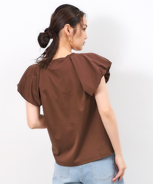 OPAQUE.CLIP（オペークドットクリップ）の「◆《美人百花掲載》バルーンスリーブカットソー【洗濯機洗い可】（Tシャツ/カットソー・レディース・ブラック/ダークブラウン/ホワイト・40/38/36）」の8枚目の写真